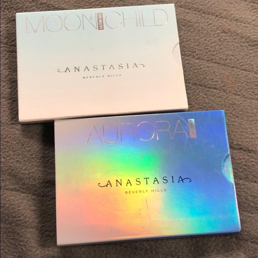 Two Anastasia pallets